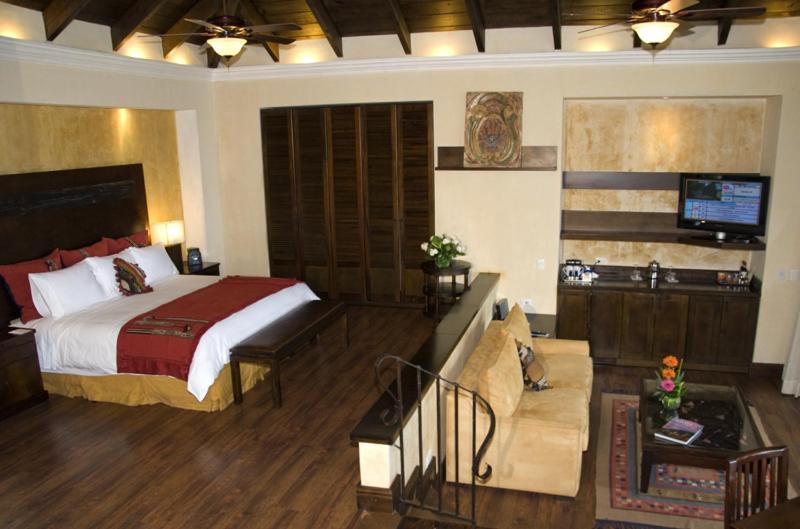 Hotel La Reunion Golf Resort And Residences Antigua Habitación foto