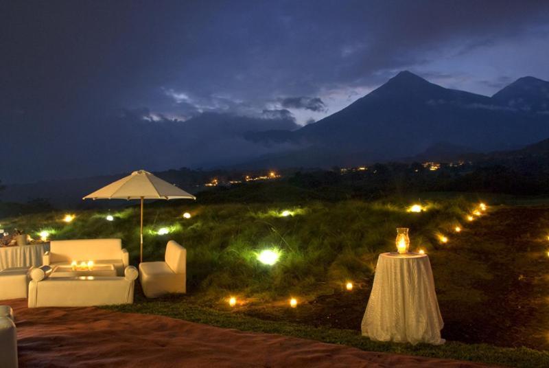 Hotel La Reunion Golf Resort And Residences Antigua Exterior foto
