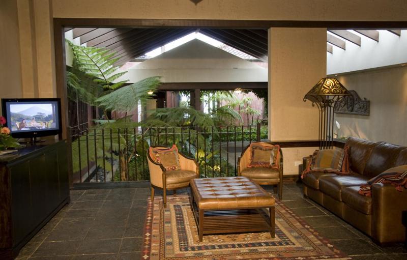 Hotel La Reunion Golf Resort And Residences Antigua Exterior foto
