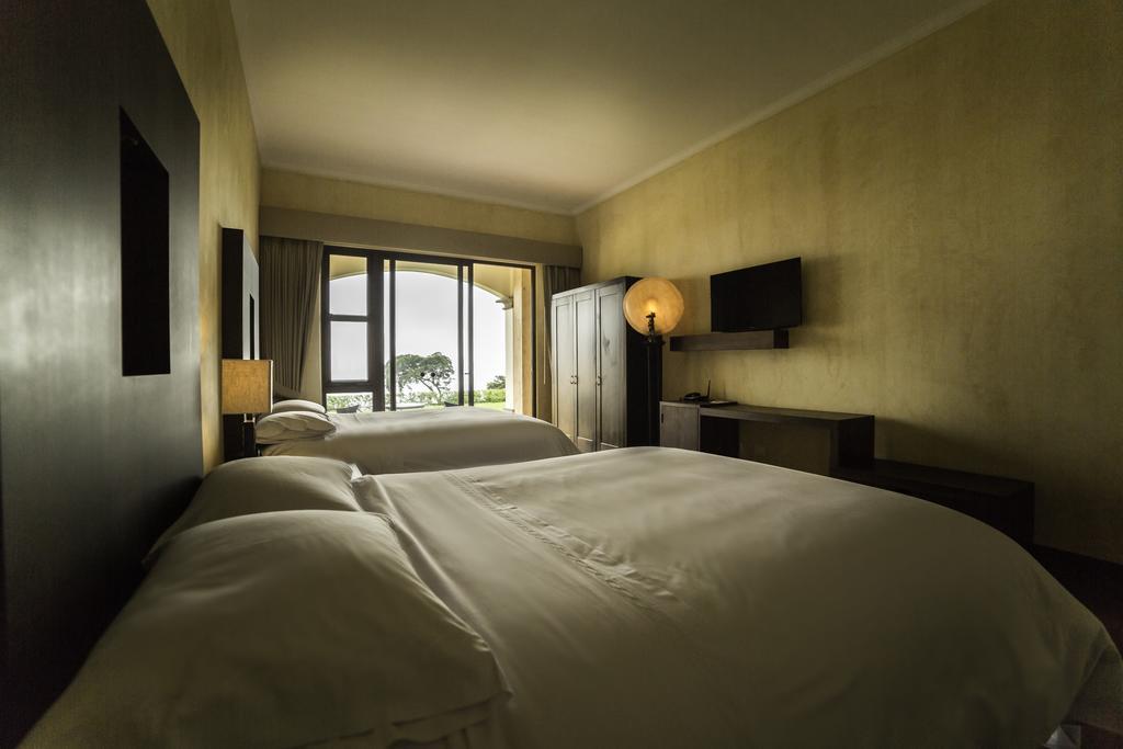 Hotel La Reunion Golf Resort And Residences Antigua Exterior foto
