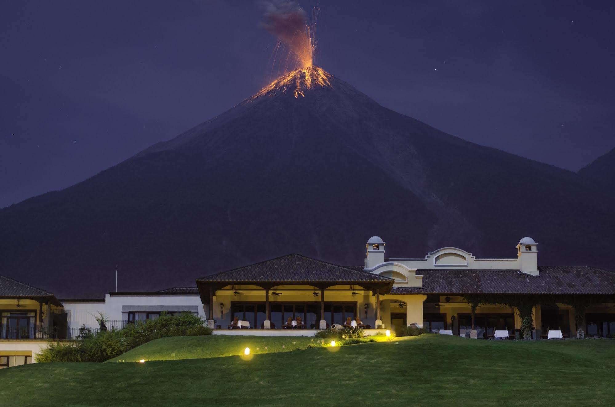 Hotel La Reunion Golf Resort And Residences Antigua Exterior foto